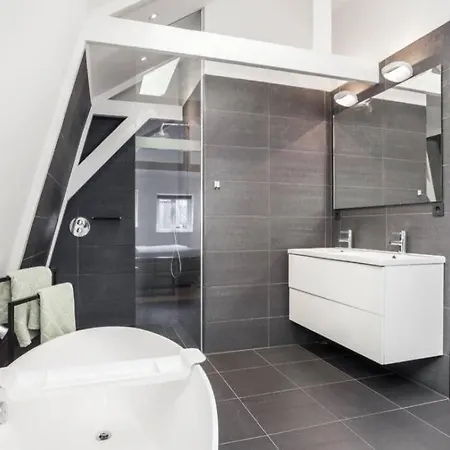 Апартаменты Charming Flat, Great Canal, Center